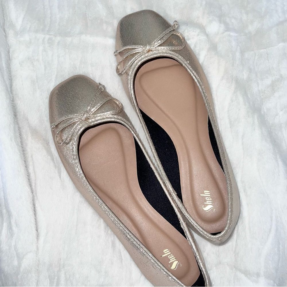 Gold square toe ballet flats with bow- brand new without box size 8 - Picture 3 of 11